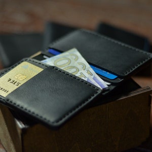 Portefeuille minimaliste pour hommes, porte-carte de crédit en cuir, portefeuille de poche avant slim, cadeau élégant pour petit ami, portefeuille pliant fait à la main pour lui image 6