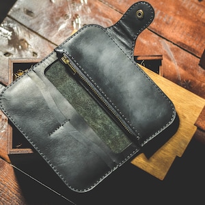 Cartera de motociclista negra PERSONALIZADA, Cartera larga de cuero para hombre, Cartera de camionero con cremallera, Cartera de viaje con monograma, Cartera plegable de cuero negro imagen 1
