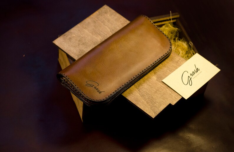 Cartera de motociclista para hombre, billetera elegante para él, billetera larga de cuero para camionero, billetera de viaje de cuero marrón, regalo personalizado para novio imagen 4