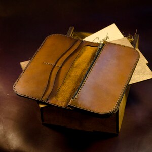 Cartera de motociclista para hombre, billetera elegante para él, billetera larga de cuero para camionero, billetera de viaje de cuero marrón, regalo personalizado para novio imagen 7