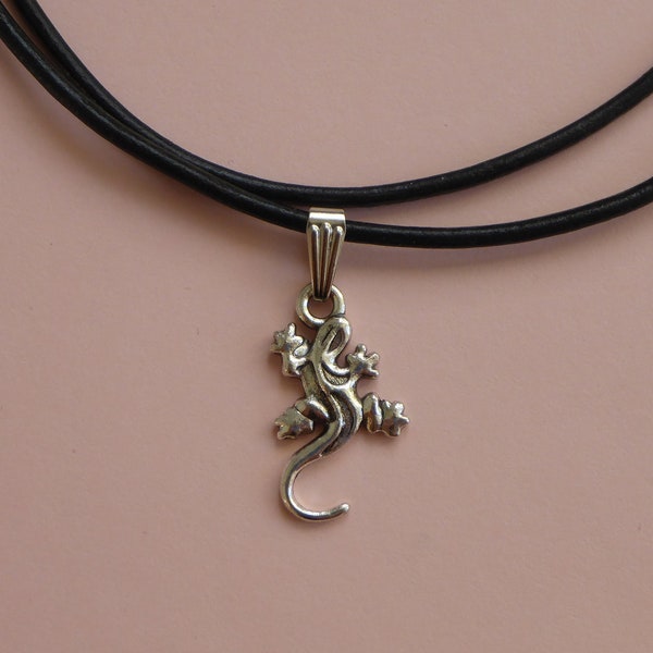 Lizard charm necklace, reptile basilisk charm necklace, Antique silver charm, Tibetan silver, Waxed cord necklace - Eidechse Echse Halskette