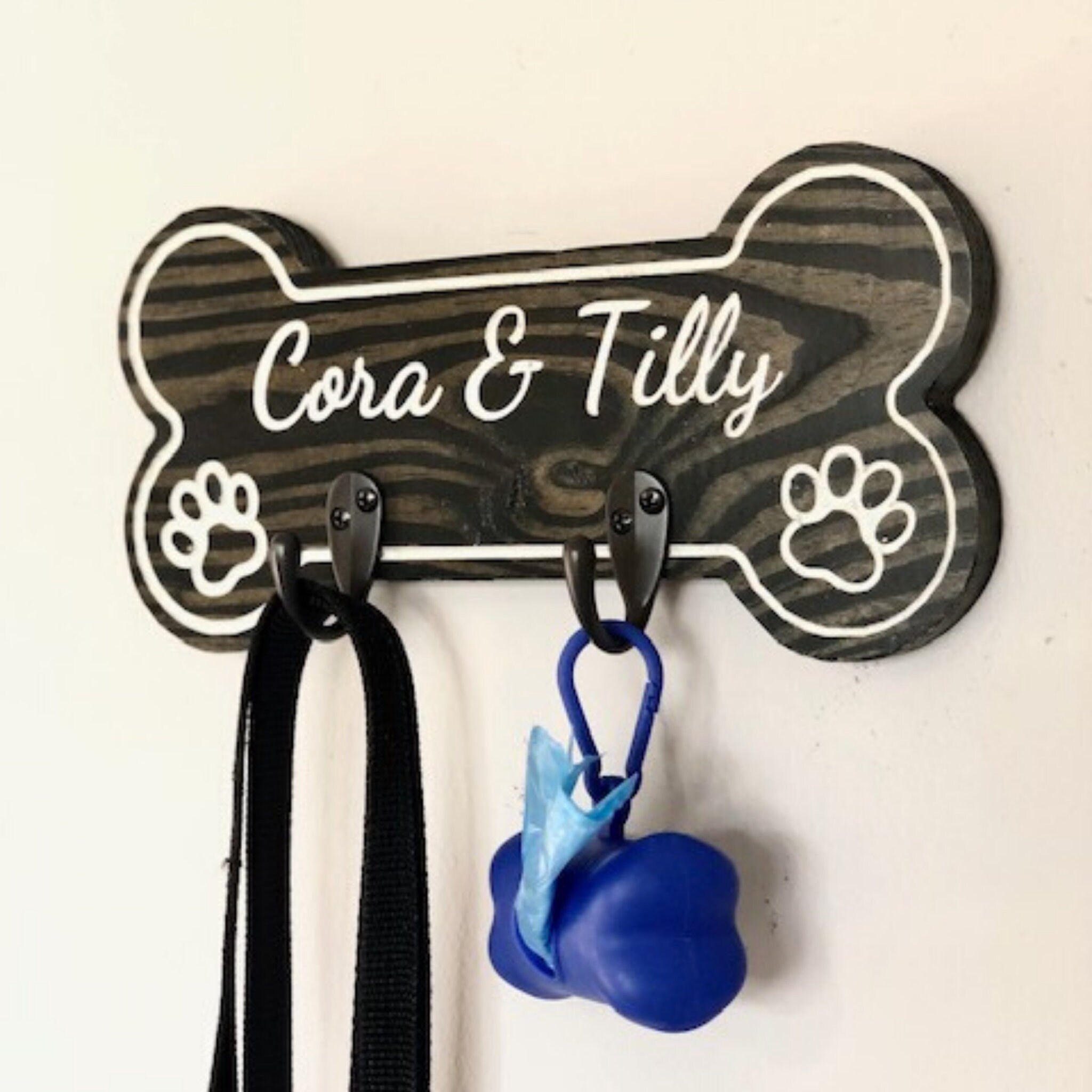 pet leash holder