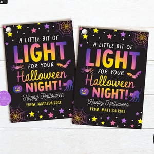 Rosa Halloween Leuchtstab Geschenkanhänger, Licht für deine Halloween Nacht, Freund Klassenzimmer Trick or Treat Non Candy Party Favor BEARBEITBARE Vorlage