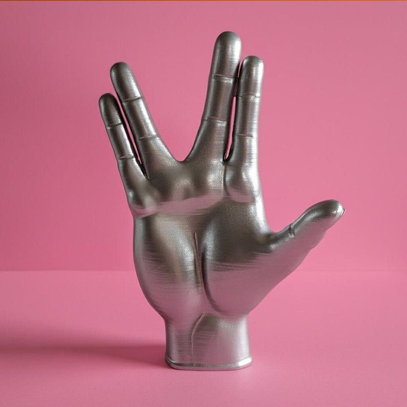 Escultura hecha a mano del saludo vulcaniano de Spock: decoración inspirada en Star Trek imagen 7