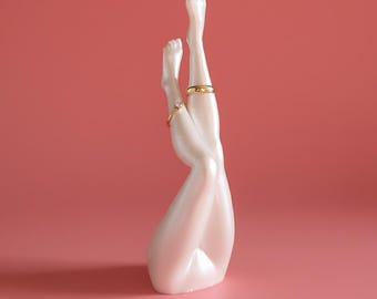 Expositor de anillos para piernas de mujer: Expositor de joyas hecho a mano / Perla