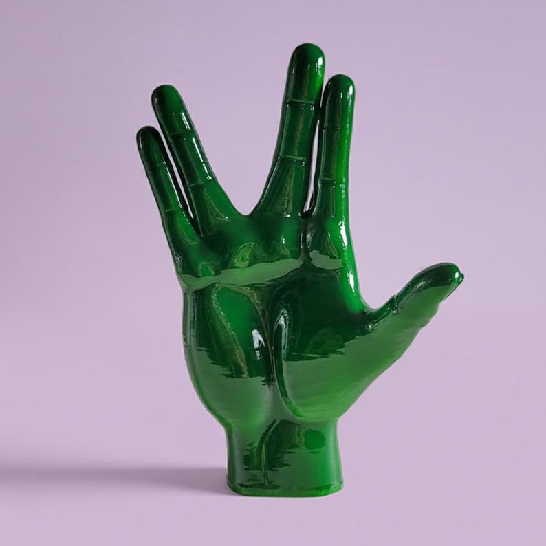 Escultura hecha a mano del saludo vulcaniano de Spock: decoración inspirada en Star Trek imagen 3