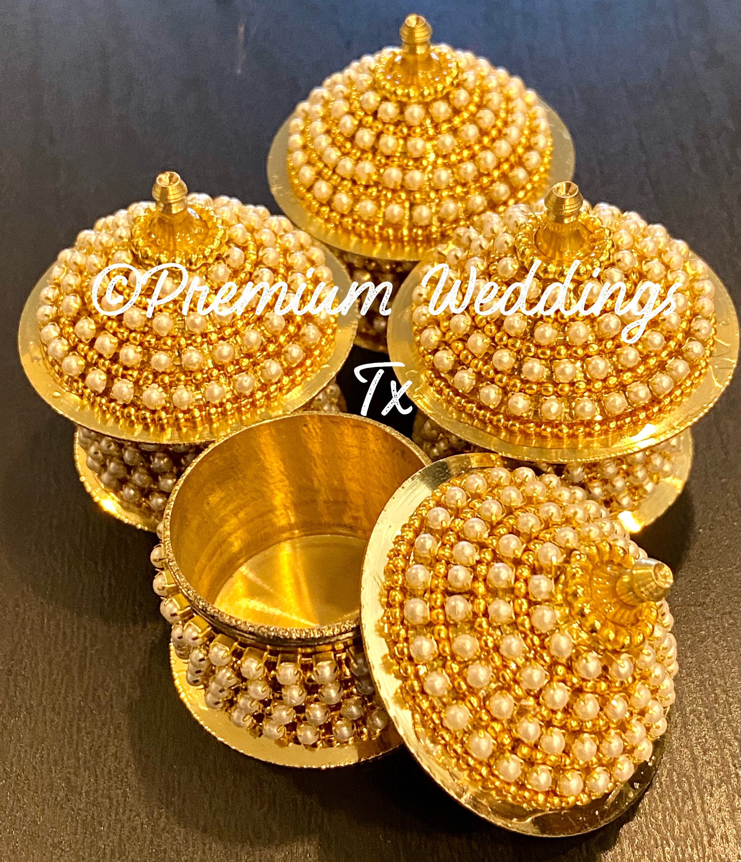 1ct Decorative Small Metal Kumkum Holder, Jewelry Box, Pooja