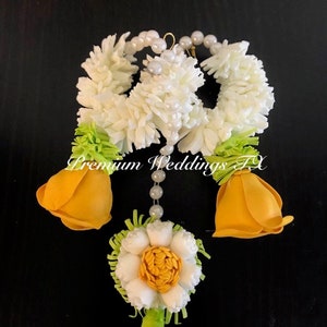 Yellow Flower Gajra Set, Boho Jewelry, Wedding, Pithi Bangle, Mehndi Bangle, Mayoon, Arab Weddings, Indian Wedding, Pakistani Wedding