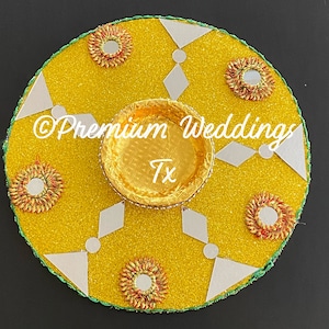 Mehndi Thaal con purpurina hecha a mano: decoración para bodas indias