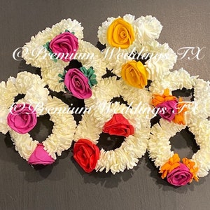 Kids Hand Gajra, Flower Gajra, Gajra Pair, Jewelry, Wedding, Pithi Bangle, Mehndi Bangle, Mayoon, Bangles, Indian Wedding, Pakistani wedding