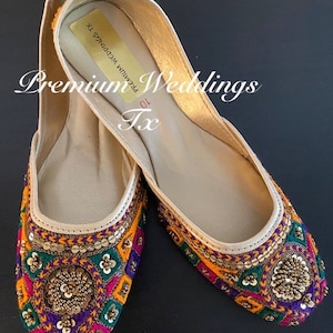 Punjabi Jutti/ Khussa/ Mojari Embroidered Jutti , Indian Shoes, Punjabi Shoes, Pakistani Shoes, Khussa, Dulhan, Shaadi, Punjabi Jutti