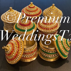 1Ct Decorative Small Metal Kumkum Holder, Jewelry Box, Pooja Return Gift, Navrathri Favor, Sindoor Dabbi,Sindoor, Wedding Favor,Indian Favor