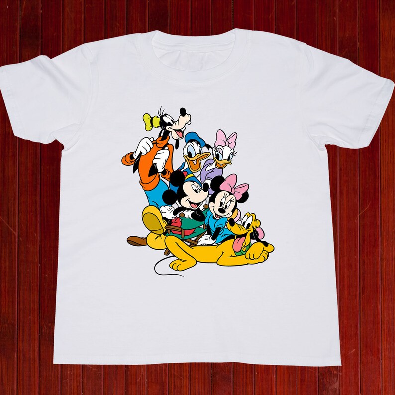 Superbe Tshirt Disney Mickey Mouse en T 68