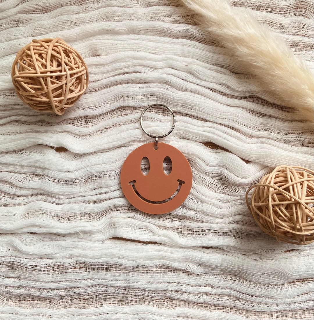 Retro Smiling Face Keychain, 90's Keychain, Flower Power, Hippie ...