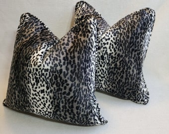 18x18   Pillow velvet leopard faux fur