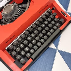 Rarísima máquina de escribir árabe Travel de luxe, totalmente restaurada.