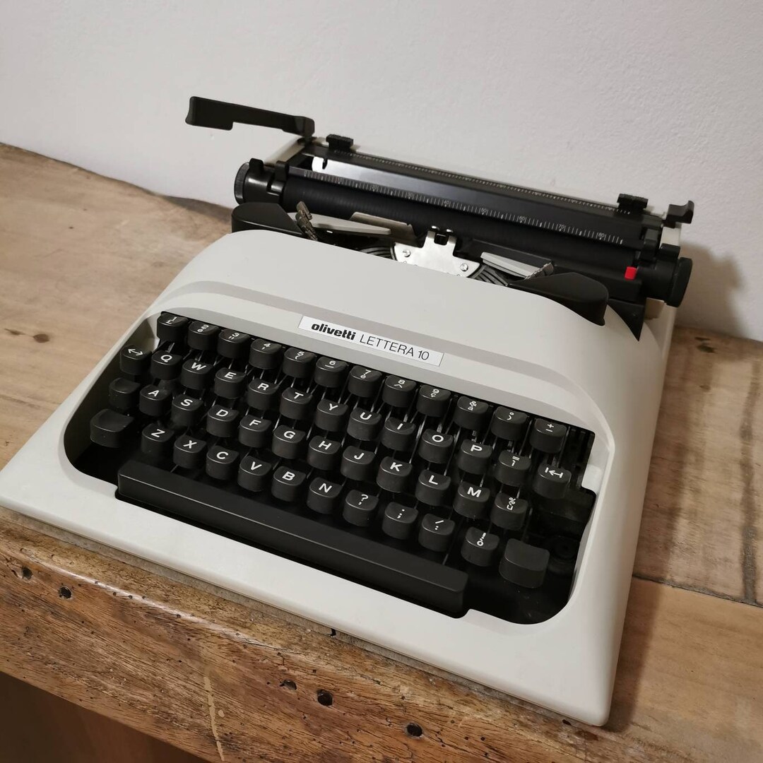 OLIVETTI LETTERA 10 Typewriter White Version in Perfect Etsy