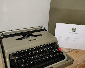 Rare OLIVETTI SCRIBE (LETTERA 22) typewriter, in perfect working order - edition for English market