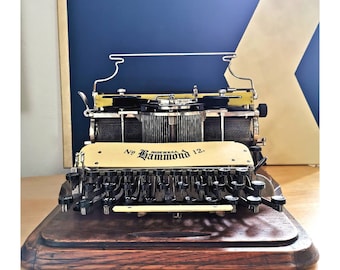 Hammond 12 very rare typewriter - in working order and mint condition - restored / QWERTY layout