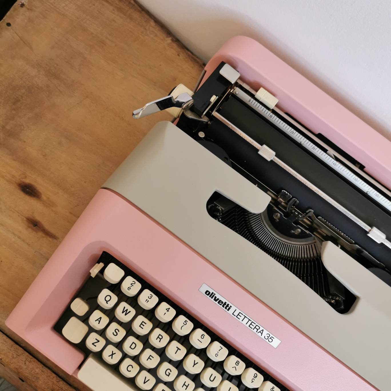 5EM007 Olivetti Lettera 35 オリベッティ タイプライタ Olivetti Lettera 35 Portable Manual Typewriter Vintage Used