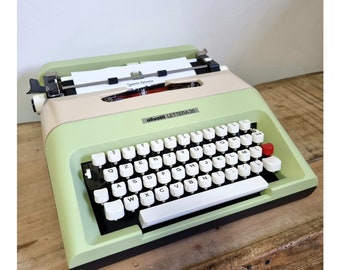 OLIVETTI LETTERA 35 typewriter light green / beige / brown in perfect working order - mint condition