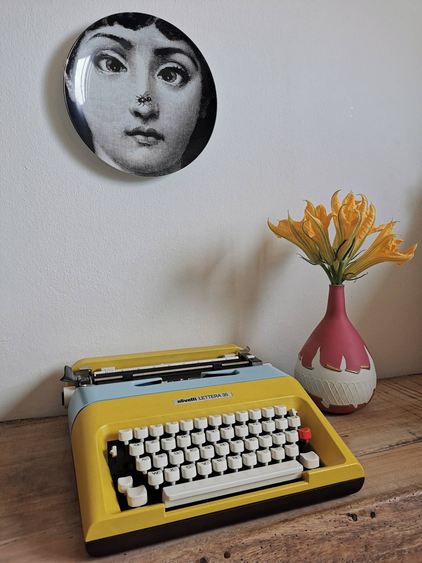 OLIVETTI LETTER 35 タイプライター（イエロー/ライトブルー/ブラウン