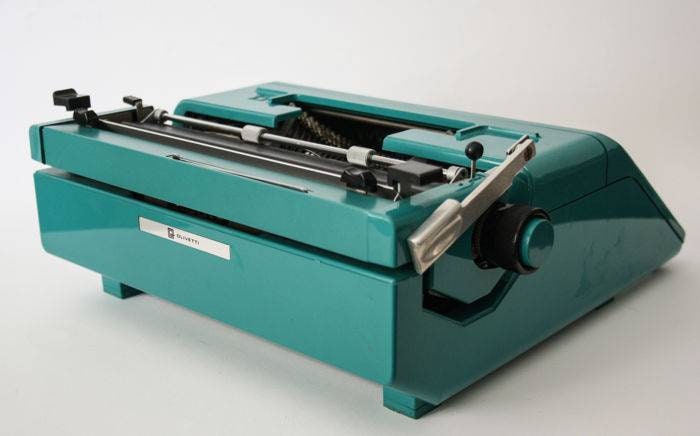 ▽※後右1071 Olivetti STUDIO 45 タイプライター Olivetti Studio 45 – Typewriter Review