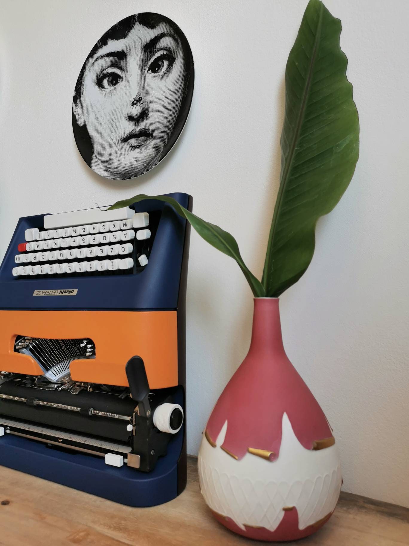 タイプライター Olivetti Lettera 35 限定版: ブルー、オレンジ