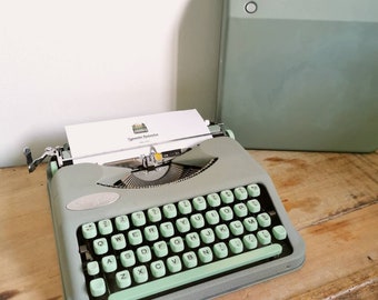 HERMES BABY typewriter original Green / in perfect working order - mint condition - with original case and new ribbon