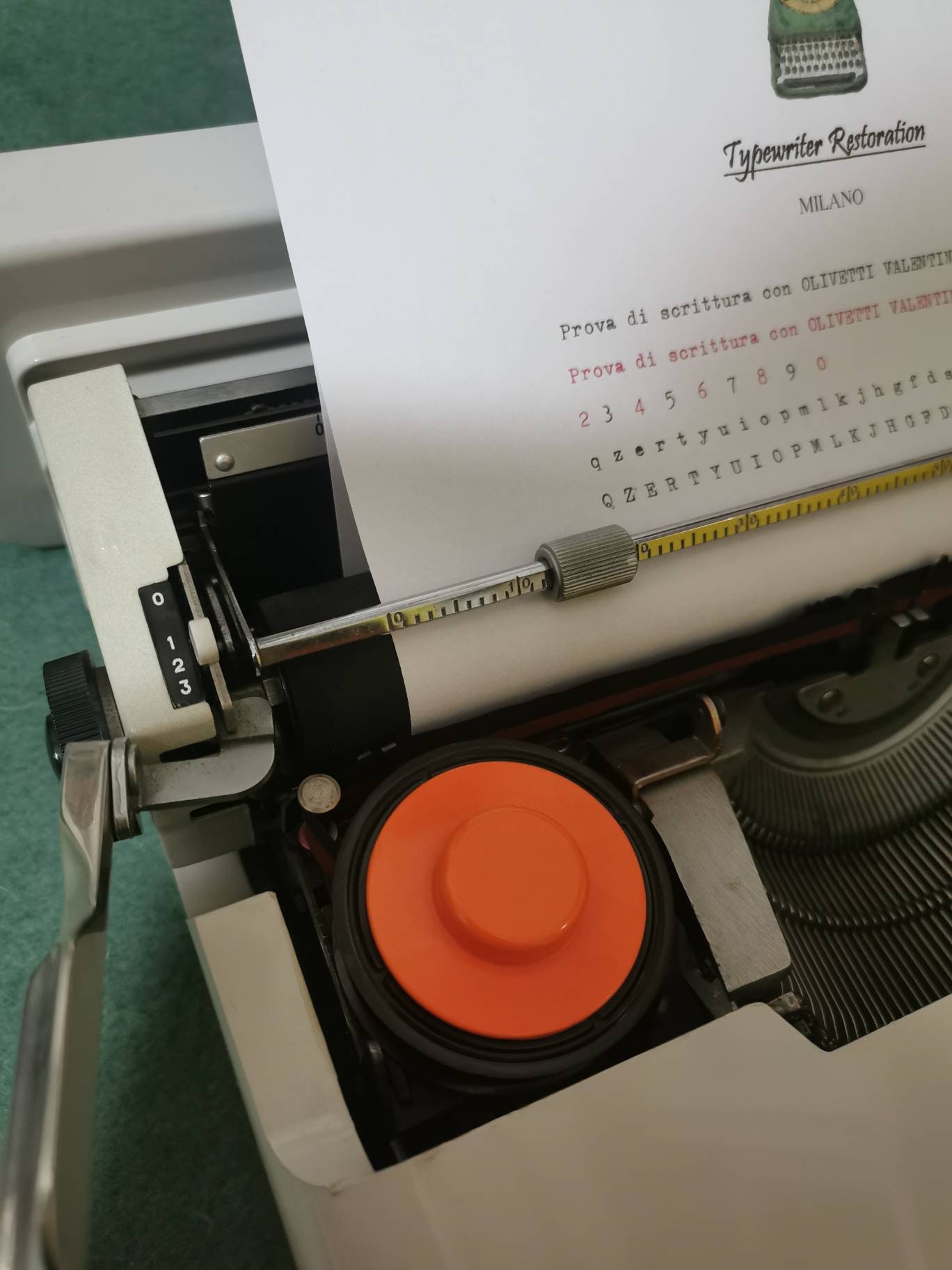 Olivetti Valentine S ホワイト タイプライター オリベッティ olivetti バレンタイン（緑） プレミアム中古タイプライター