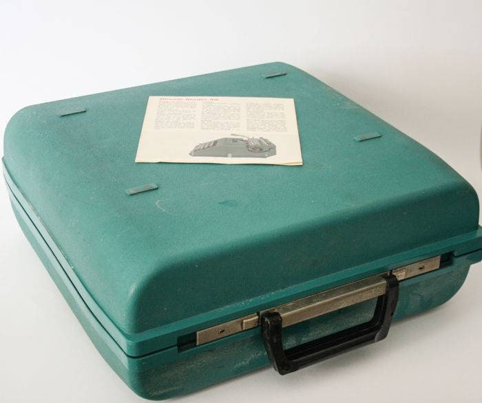 OLIVETTI STUDIO 45 整備済　中古品　超綺麗　鏡面仕上 OLIVETTI STUDIO 45 整備済 中古品 超綺麗 鏡面仕上