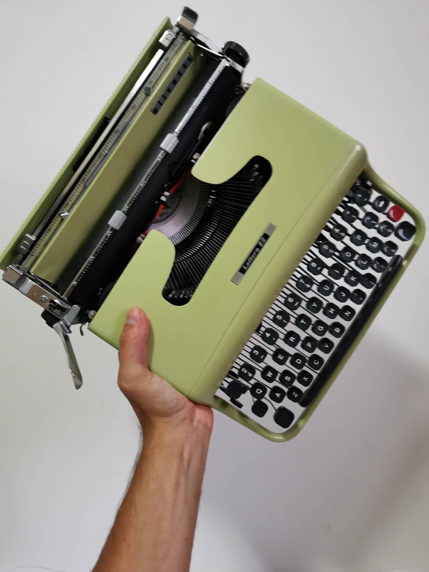 オリベッティ タイプライター レッテラ22 - CRAFTS DESIGN