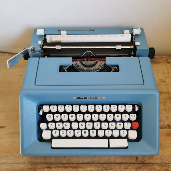 Máquina de escribir OLIVETTI STUDIO 46 en perfecto estado de funcionamiento  perfecto estado Diseño Sottsass QWERTY -  México