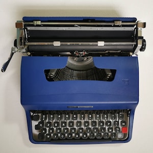 SUPERB OLIVETTI LETTERA 32 dark blue color in perfect working order with case buy typewriter image 10