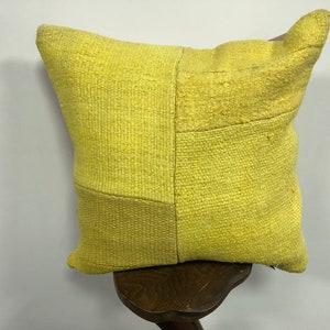 Yellow Kilim Pillow, Decorative pillow, Turkish Sofa Pillow, Living Room Pillow, Boho Pillow, Modern Pillow, Ethnic Pillow 20x20 inc, B470