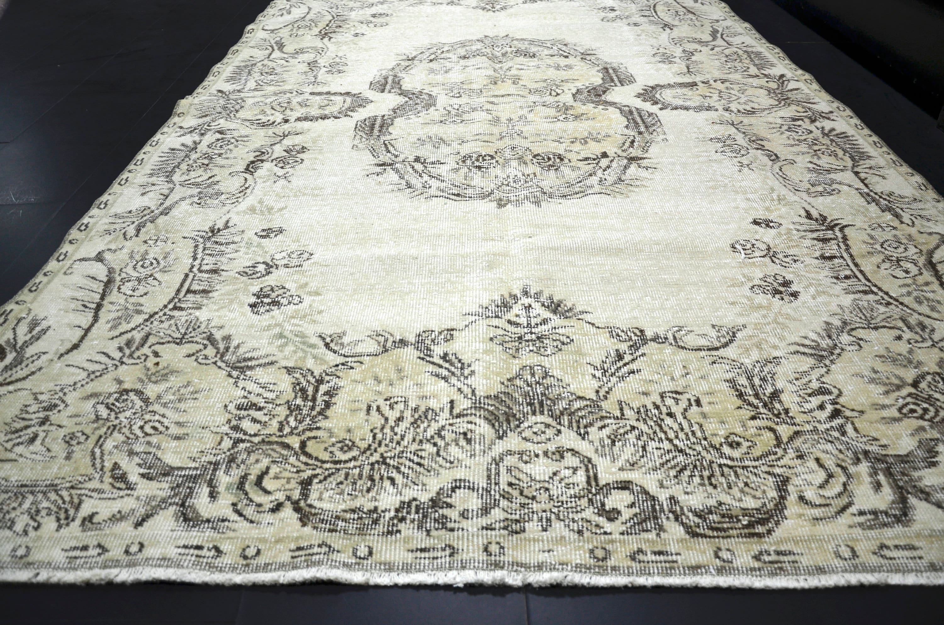 Muted Turkish Rug Vintage Beige Turkish Handmade Rug Antique Etsy