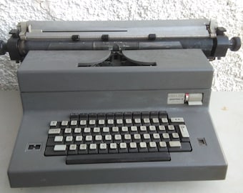 Olivetti Typewriter Editor4