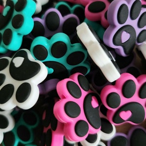 SET OF 2, Paw Print Silicone Bead, Focal Silicone Beads, Dog Paw Silicone Beads, Animal Pen Beads, Keychain Beads, DIY Crafts, Lanyard Beads