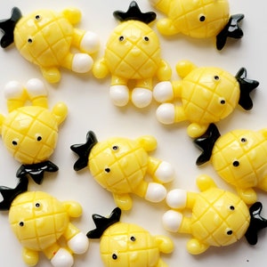 Kawaii Pineapple Cabochon, Flatback Resin Cartoon Charm Cabochon, Miniature Fruit Character, Resin Charm, Slime Charm, Decoden, SET OF 2