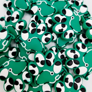 SET OF 2, Vet Paw Print Focal Bead, Paw Print Stethoscope Focal Bead, Paw Shape Pen Beads, Wristlet Beads, Lanyard Beads, DIY Keychain Beads
