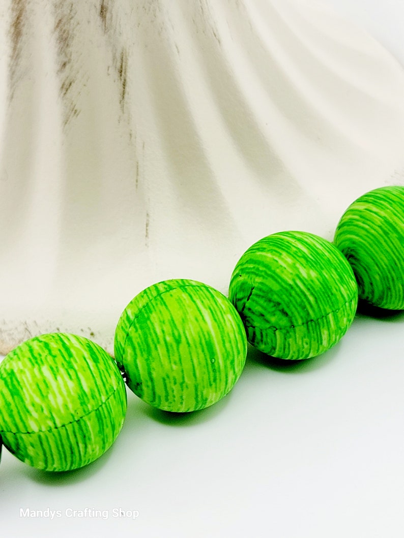 SET OF 5 or 10, Green Swirl Round Silicone Bead, 15mm Round Beads