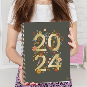 2024 Planner, Daily Planner, 8.5"x11" Planner, 2024 Calendar, Large Planner, January-December Planner, DREAMS IN BLOOM