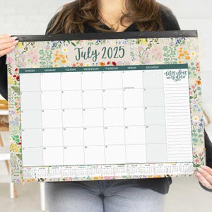 2025-26 Tisch- & Wandkalender, 16&quot; x 21&quot;, Saisonal
