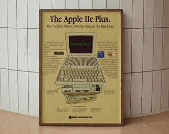 Vintage Apple Ic Plus Poster: Retro Computer Kunst (Digitaler Download)