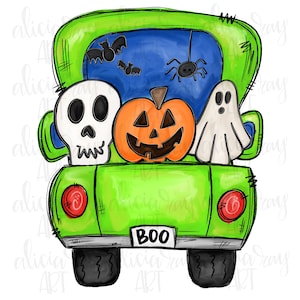 Op de afbeelding: Een groene pick-up truck met een schedel, een pompoen en een geest in de laadbak. De truck heeft een kentekenplaat met de tekst "BOO".