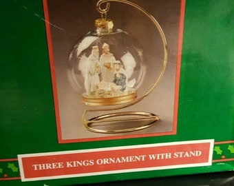 1993 House Of Lloyd 3 Kings Nativity Ornament on stand original box