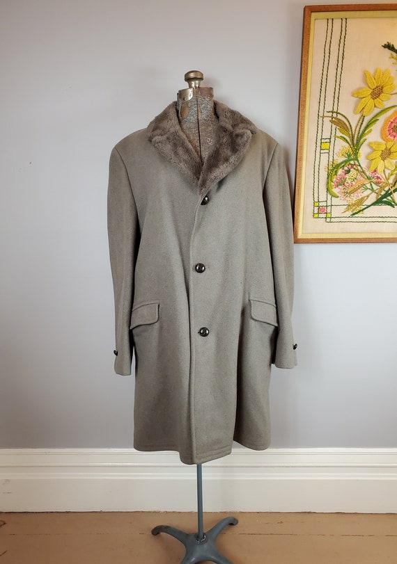 Vintage 70s / 80s Mcgregor Wool Taupe Overcoat W/ Faux Fur Collar