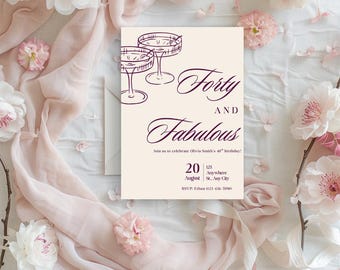 Puede incluir: Una invitación color crema con las palabras "Forty and Fabulous" en una escritura morada oscura. La invitación incluye detalles para una celebración de 40 cumpleaños, con detalles florales y de tela.