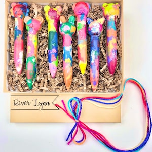 Animal Crayons - Rainbow Animal Stick Crayons - Toddler Crayons - Stocking Stuffer for Kids - Birthday Kids Crayons - Toddler's Gifts