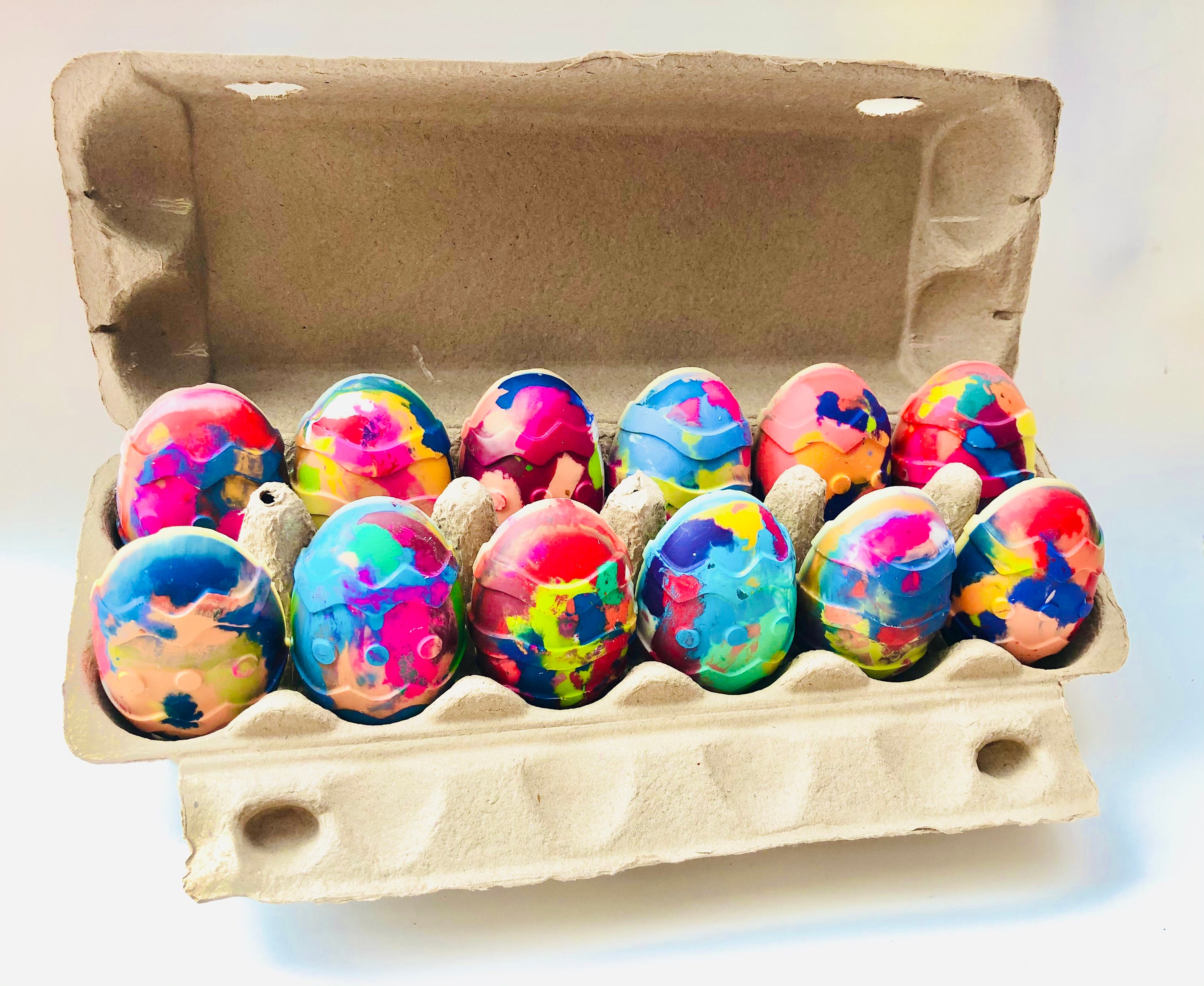 Easter Egg Crayon Gift for Kids, Rainbow Egg Crayons in A Carton, Easter  Egg Crayon Gift, Egg Shaped Crayons, Easter Basket Filler, Crayons 